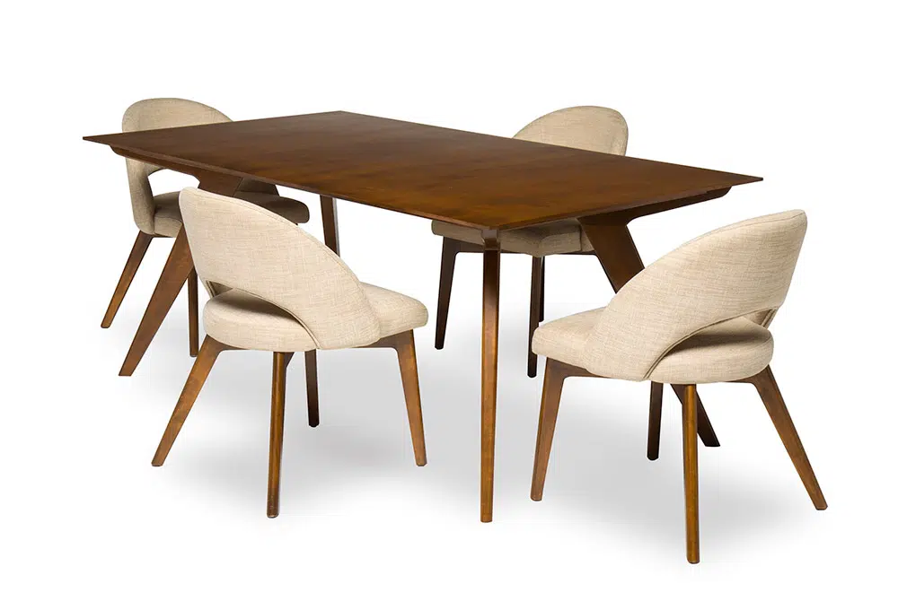 berg dining table and 4 chairs