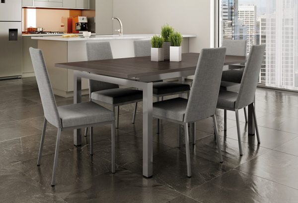 Aiden extension table and chairs